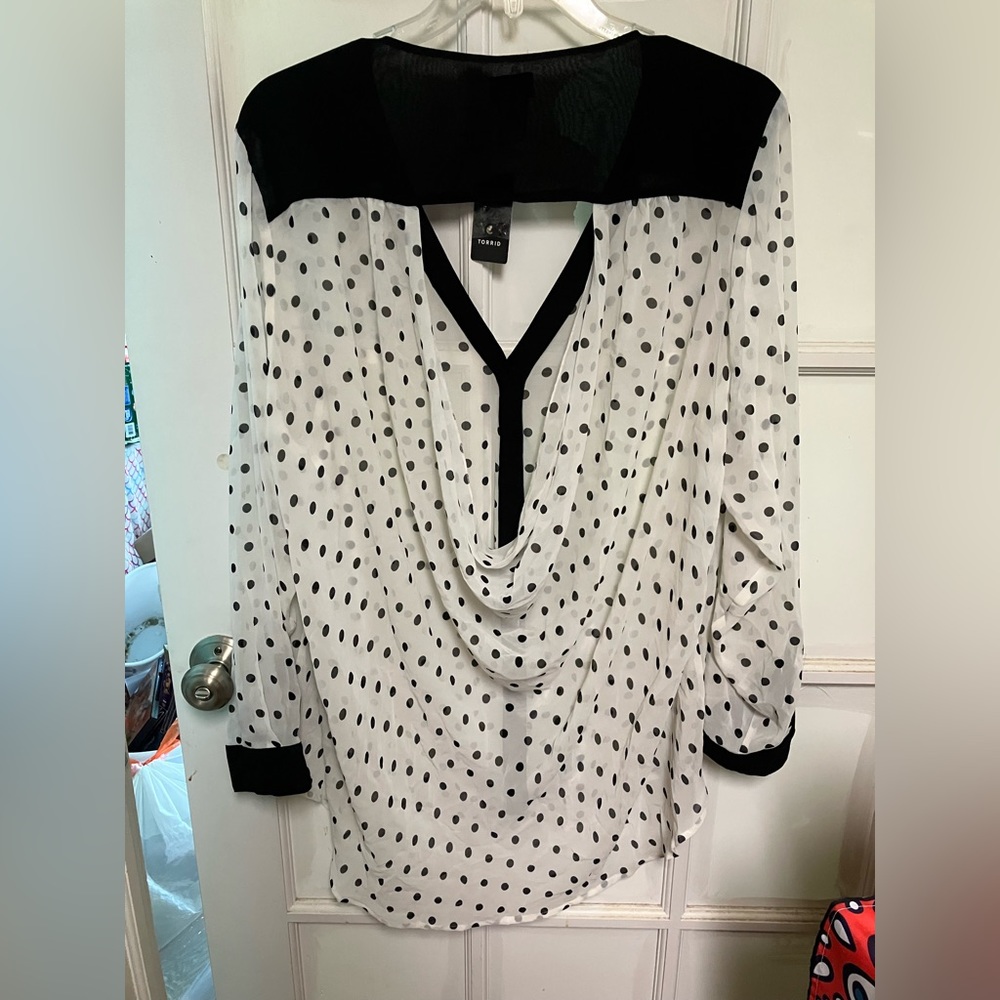 Torrid White Sheer Polka Dot Blouse NWT 3x